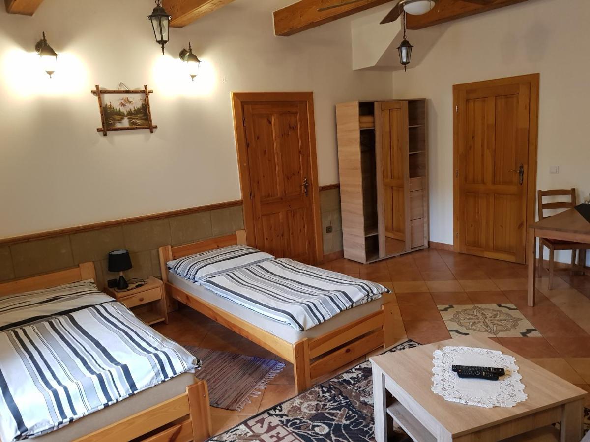 Ubytovanie Pod Hradom Sklené Teplice Esterno foto