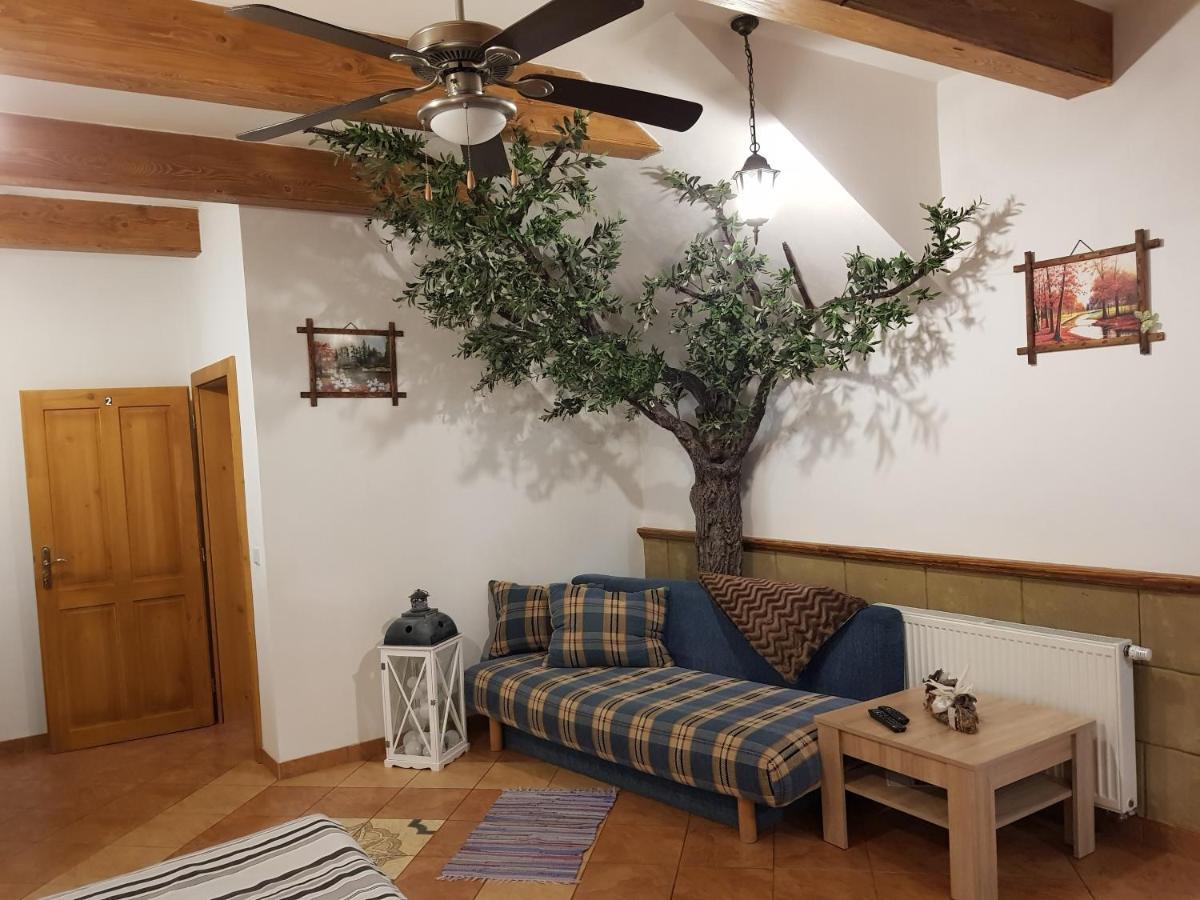 Ubytovanie Pod Hradom Sklené Teplice Esterno foto